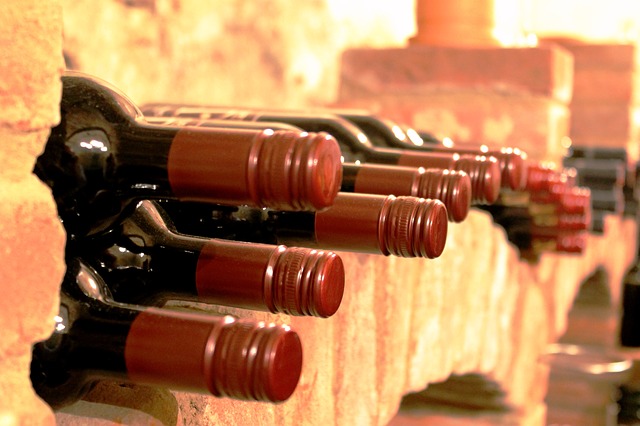 Uskladněné lahve vína
